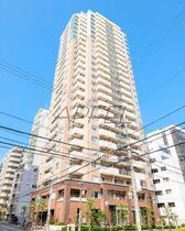 クロスレジデンス大阪新町の外観