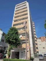 アーデン上本町の外観