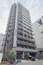 プレサンス野田阪神駅前ザ・プレミアムの外観