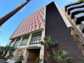 THE APARTMENTの外観