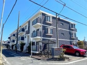 ラフィーネ草間の外観