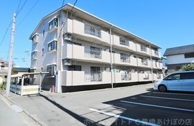 リヴァージュ北島の外観