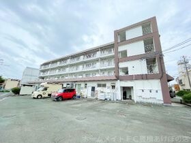 メゾン南栄の外観