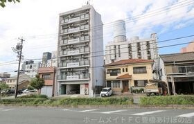 アソシエイトプラザの外観