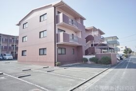 ロイヤルハイツ壱番館の外観