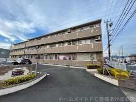 ラ・フルール A棟の外観