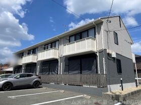 グリーンステージしんさかえAの外観