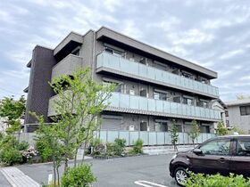 ロータスプランシェ向山の外観