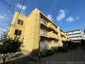 ヴィレッジ杉田 B棟の外観