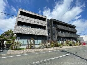 ラフ アンド タフ 向山の外観