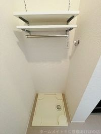 同型完成モデル