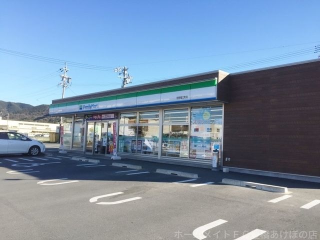 ファミリーマート田原福江店
