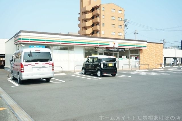 セブンイレブン豊橋菰口3丁目店