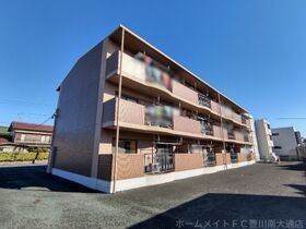 ウイングコート エトワール萩山の外観