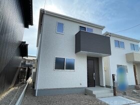 御津町上佐脇屋敷貸家の外観