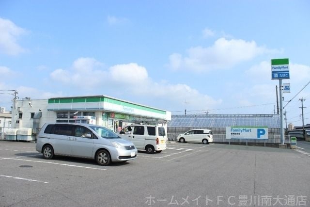 写真：ファミリーマート豊川野口町北店