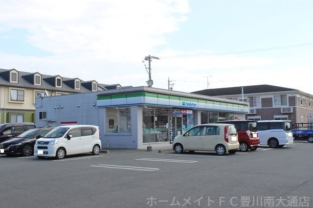 ファミリーマート御津下佐脇店