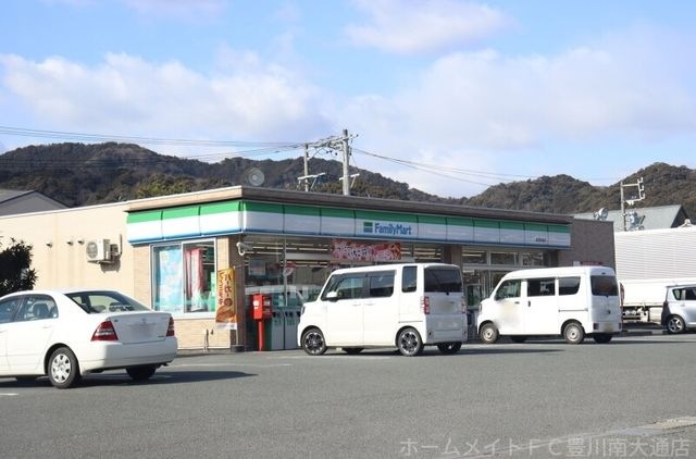 ファミリーマート音羽赤坂店