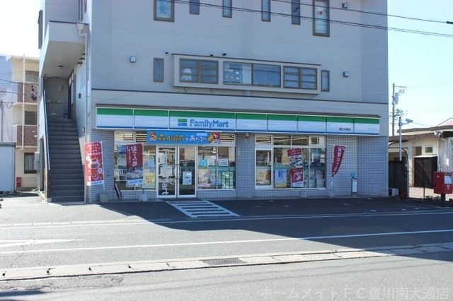 ファミリーマート豊川大崎店