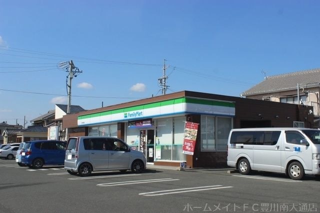 ファミリーマート豊川寿通店