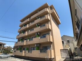グリーンヒルズ本多の外観