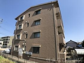 フローラ小坂の外観