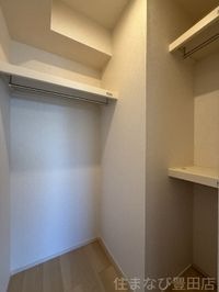 同型完成モデル