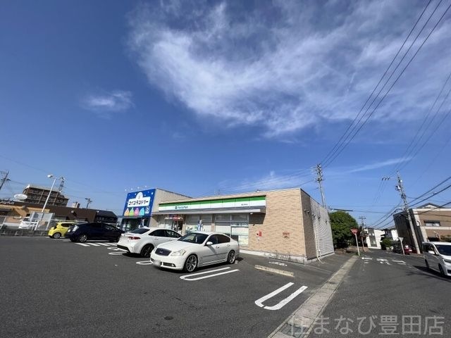 ファミリーマート豊田京町店