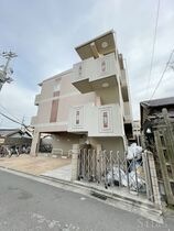 オランジュ上小阪の外観