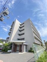 豊中市服部南町1丁目の外観