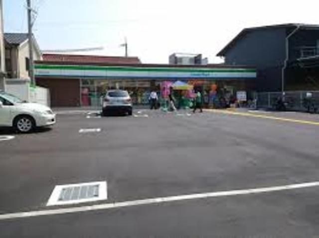 ファミリーマート江坂町二丁目店