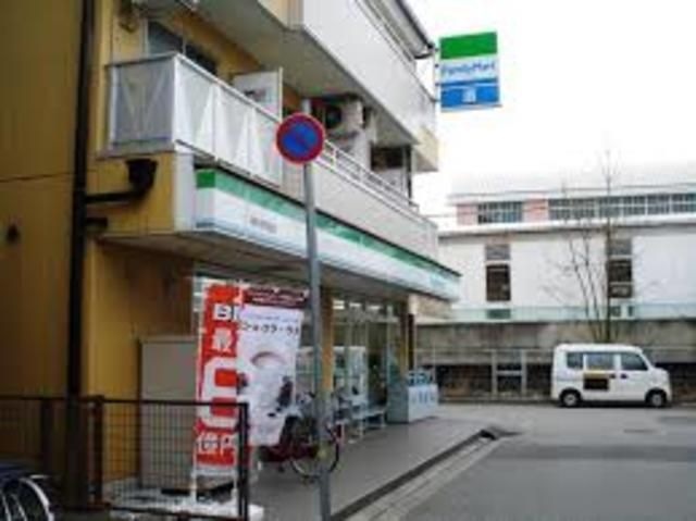 ファミリーマート猪名寺駅前店