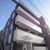 Riria幕張本郷参番館の外観