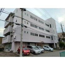内山第三ビルの外観
