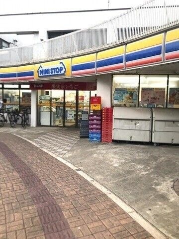 ミニストップみどり台駅前店