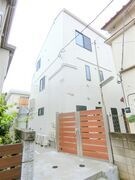 2021年4月築 木造地上3階建て総戸数9戸の人気賃貸アパート! 東