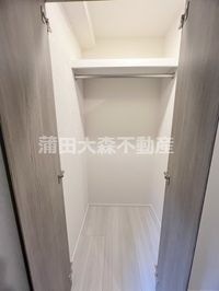 収納 ウォークインクローゼット②