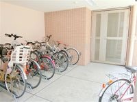 屋根付きの駐輪場