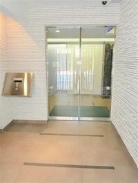 防犯カメラTVモニター付オートロック宅配BOXメールBOX管理人室