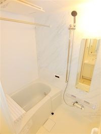 追焚と浴室乾燥機付きのお風呂 バスルーム
