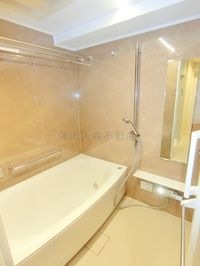追焚と浴室暖房乾燥機付きのバスルーム お風呂