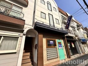 深井駅前貸家の外観