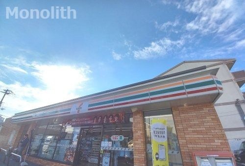 セブンイレブン 岸和田小松里町店
