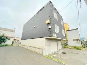 M_COURTI の外観