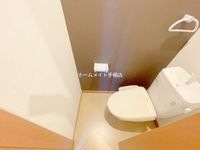 ウォシュレット付きで快適な環境です♪