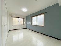 明るい洋室、寝室にどうぞ♪
