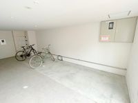 屋内駐輪場付きです!