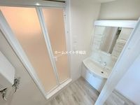 シャワー付き化粧台です♪