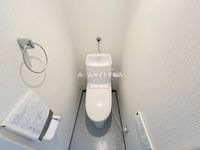ウォシュレット付きで快適な環境です♪
