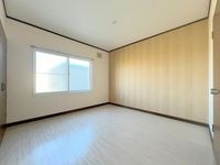 明るい洋室、寝室にどうぞ♪